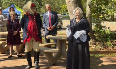 Martha Washington and Revolutionary War Solider Reenactors